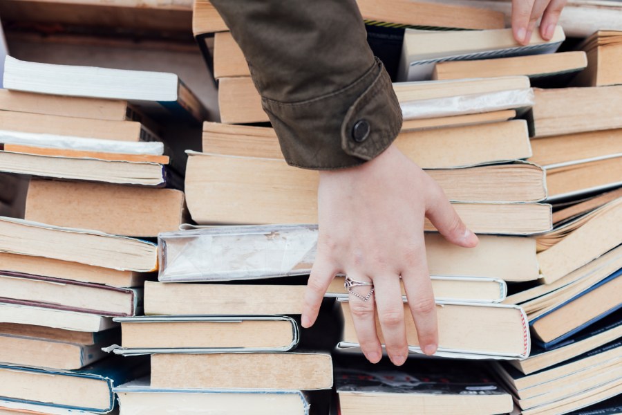 7 Best Places To Buy Used Books In Bulk At Low Prices Bookdeal Blog